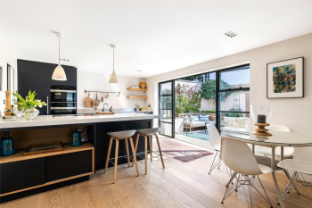 81a32e67 42d8 4a7b 8530 984268933bd5