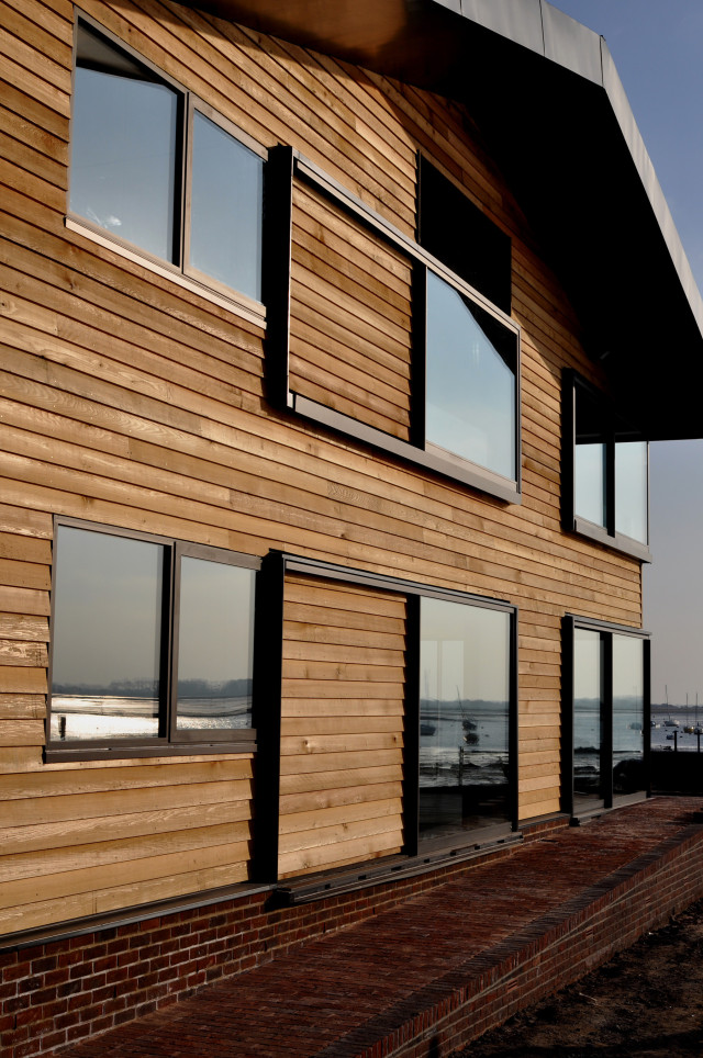 Exterior 3