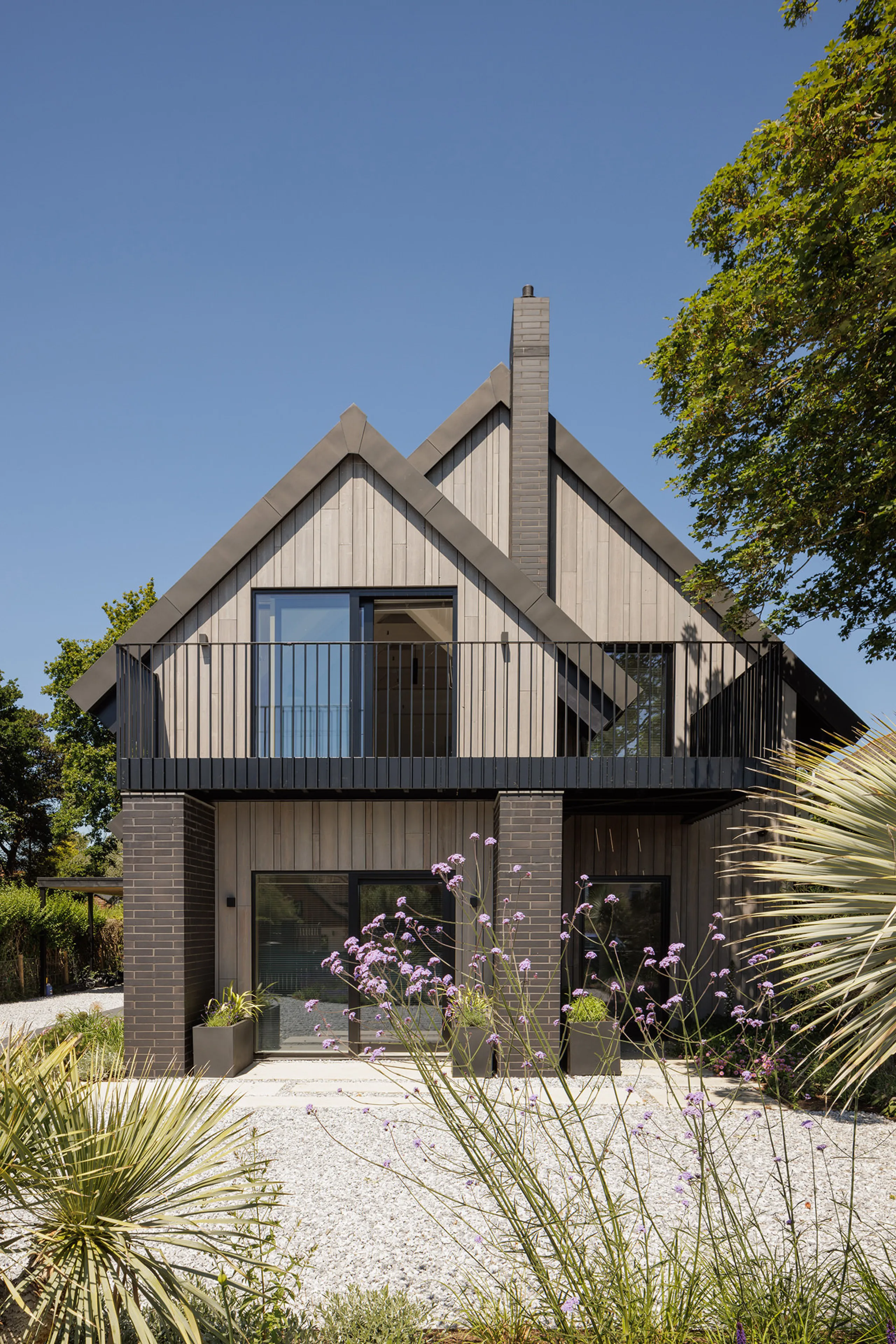 Helyer Davies Architects