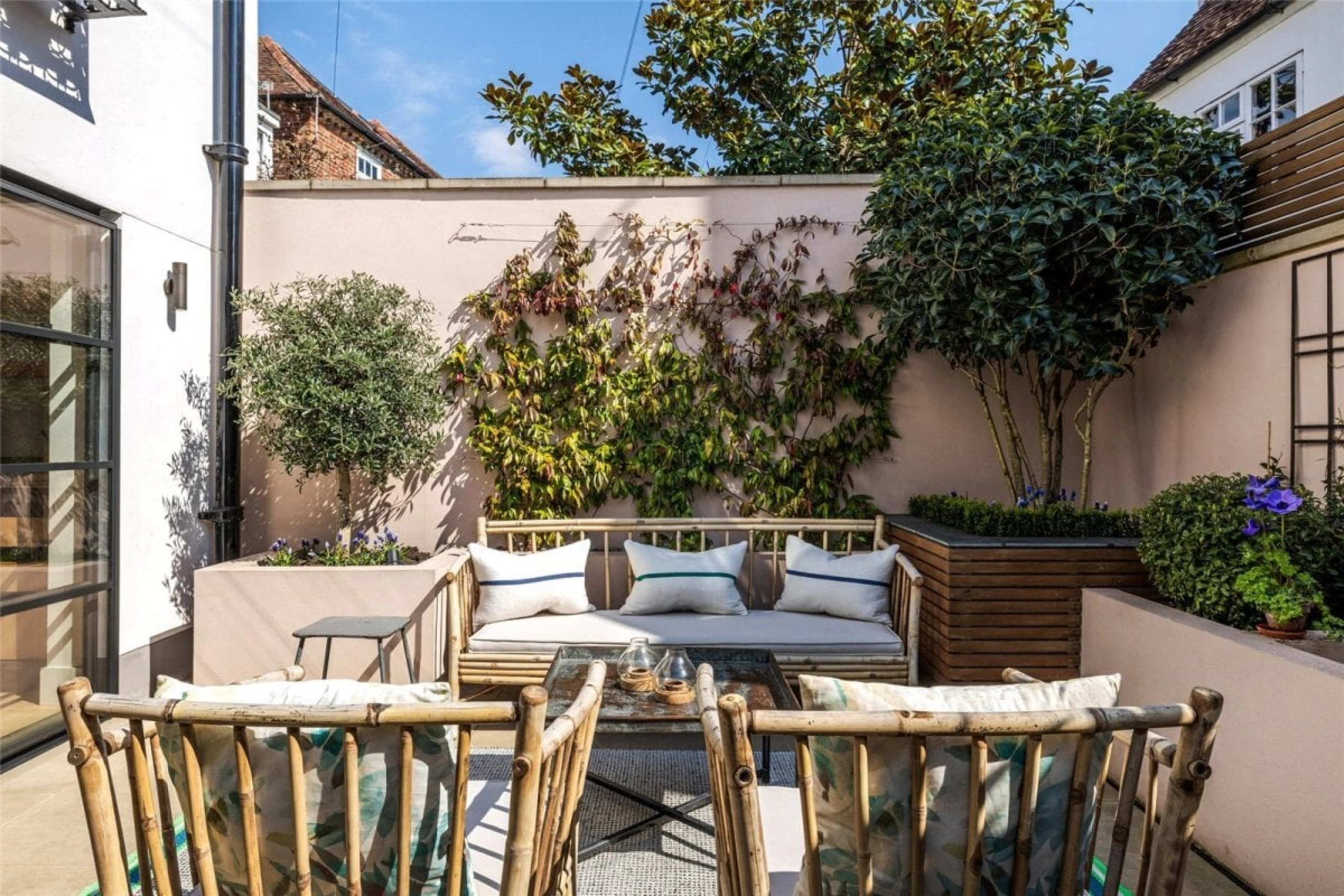 Helyer Davies Architects