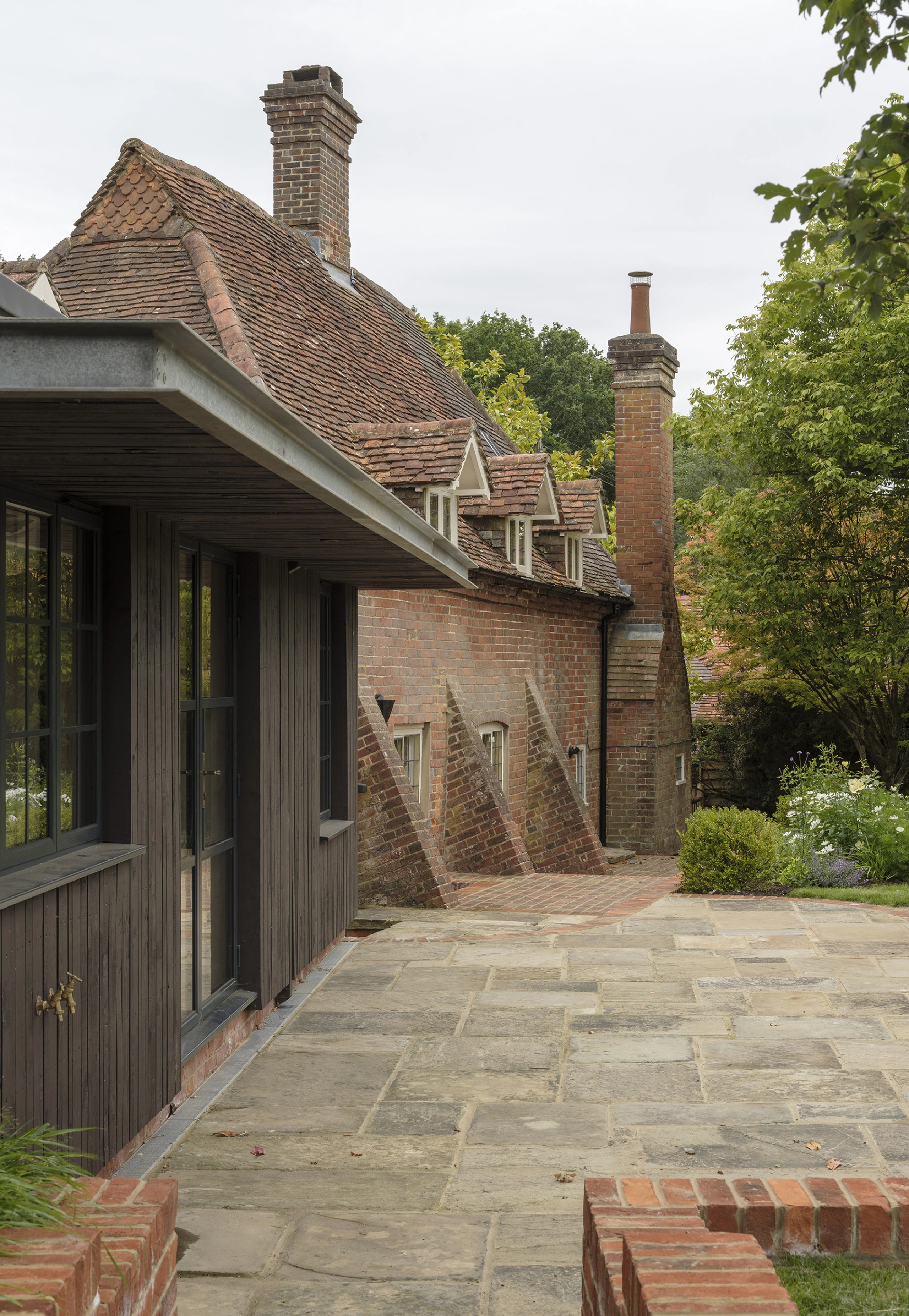 Helyer Davies Architects