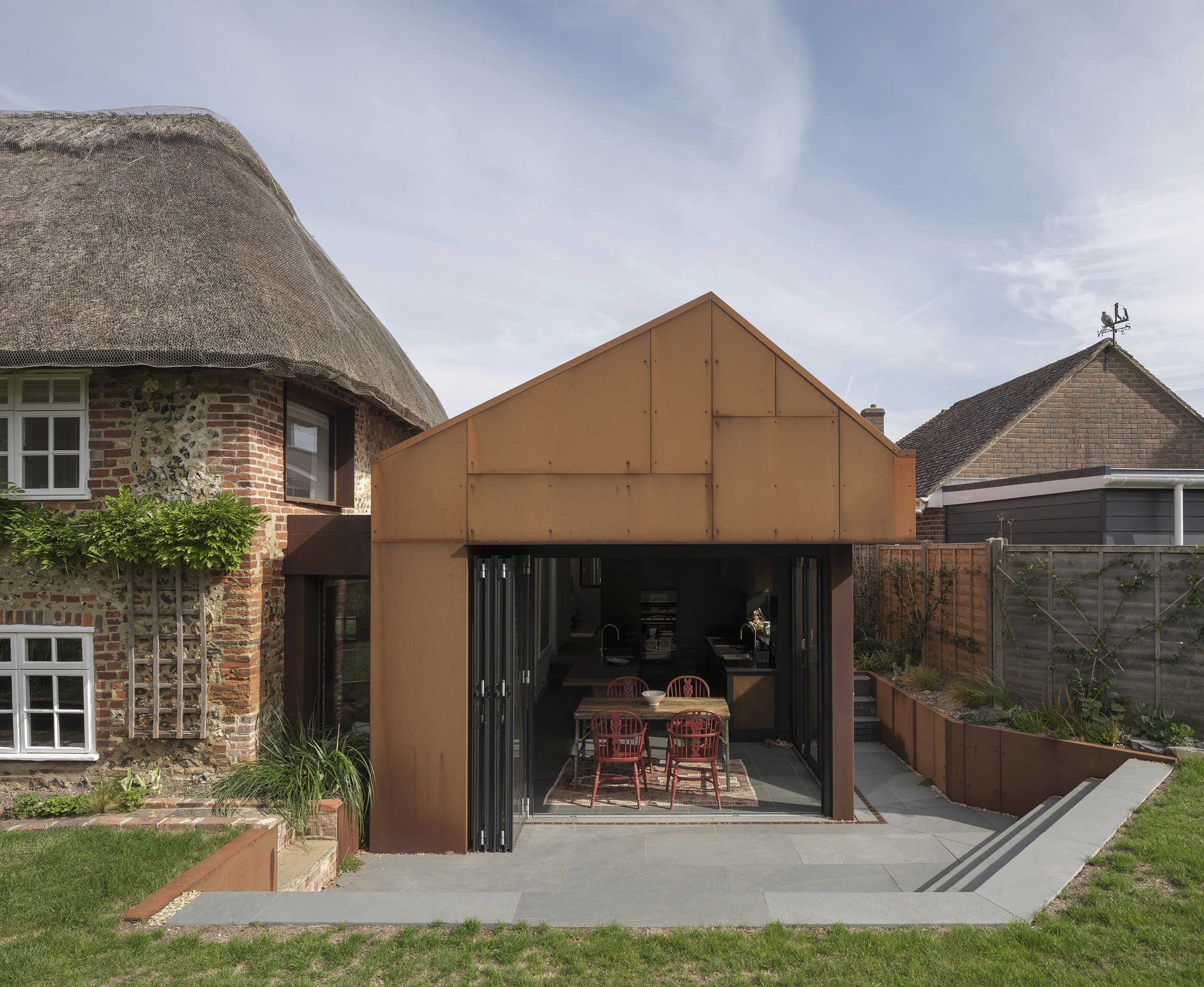 Helyer Davies Architects