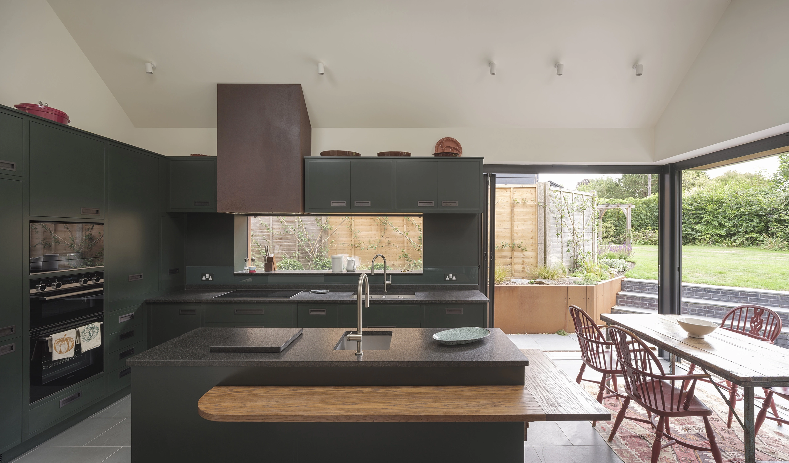 Helyer Davies Architects