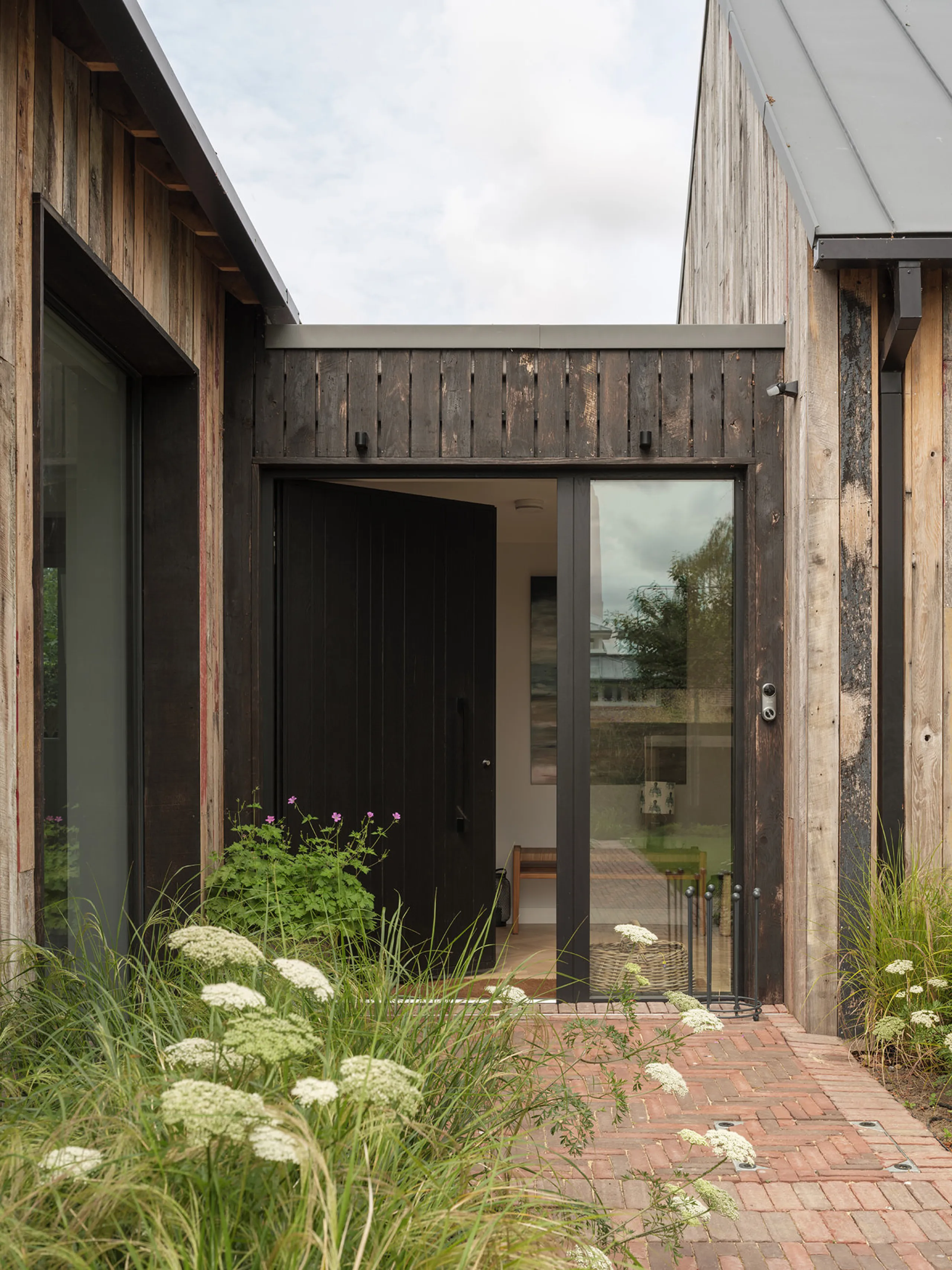 Helyer Davies Architects