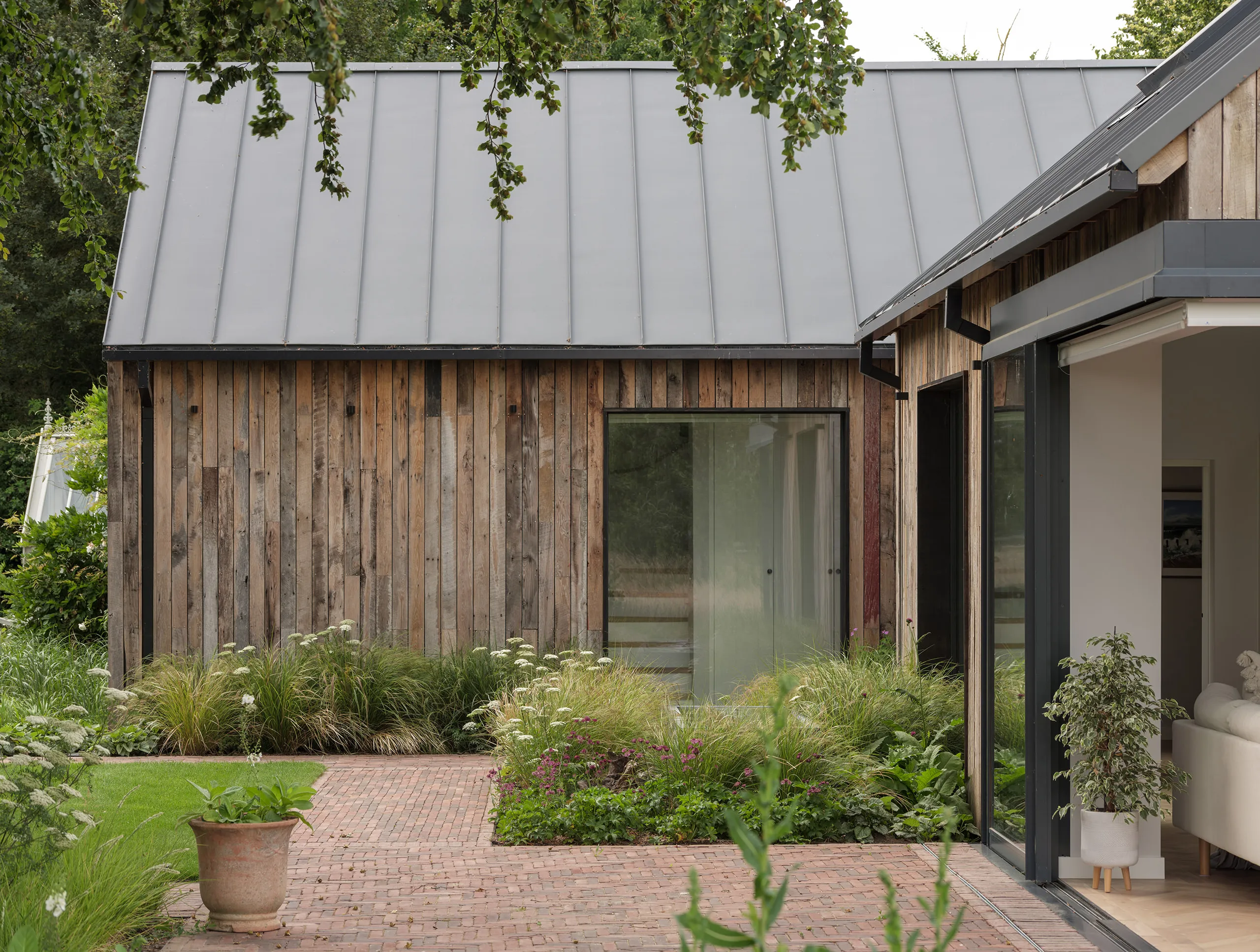 Helyer Davies Architects