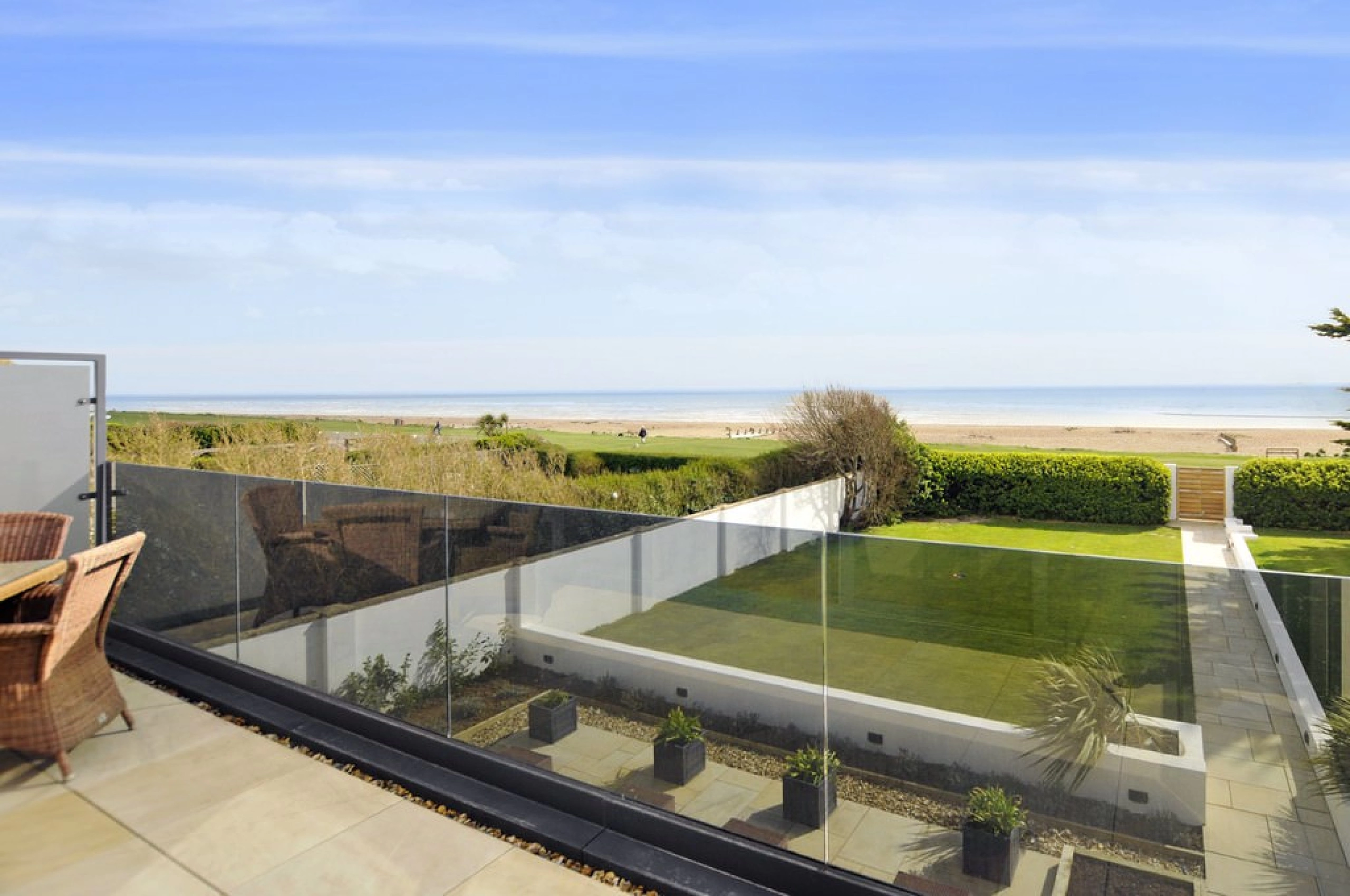 Helyer Davies Architects