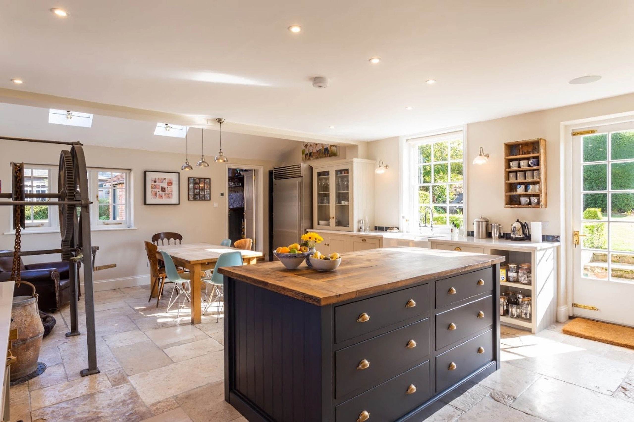 Helyer Davies Architects