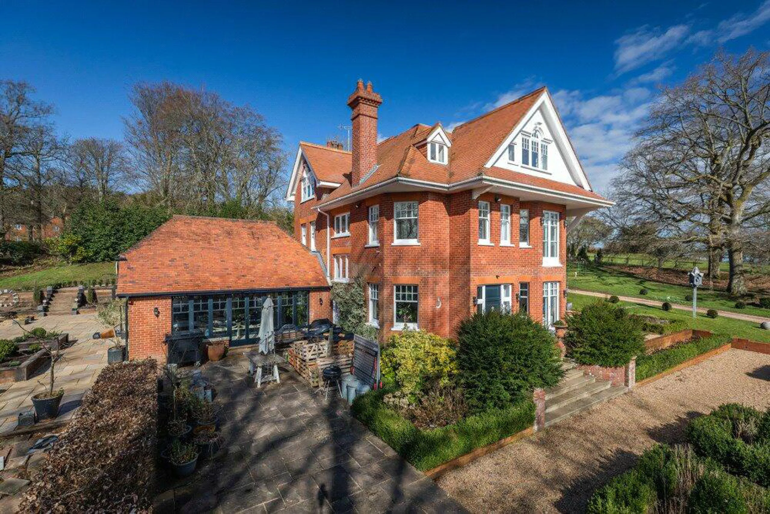 Helyer Davies Architects