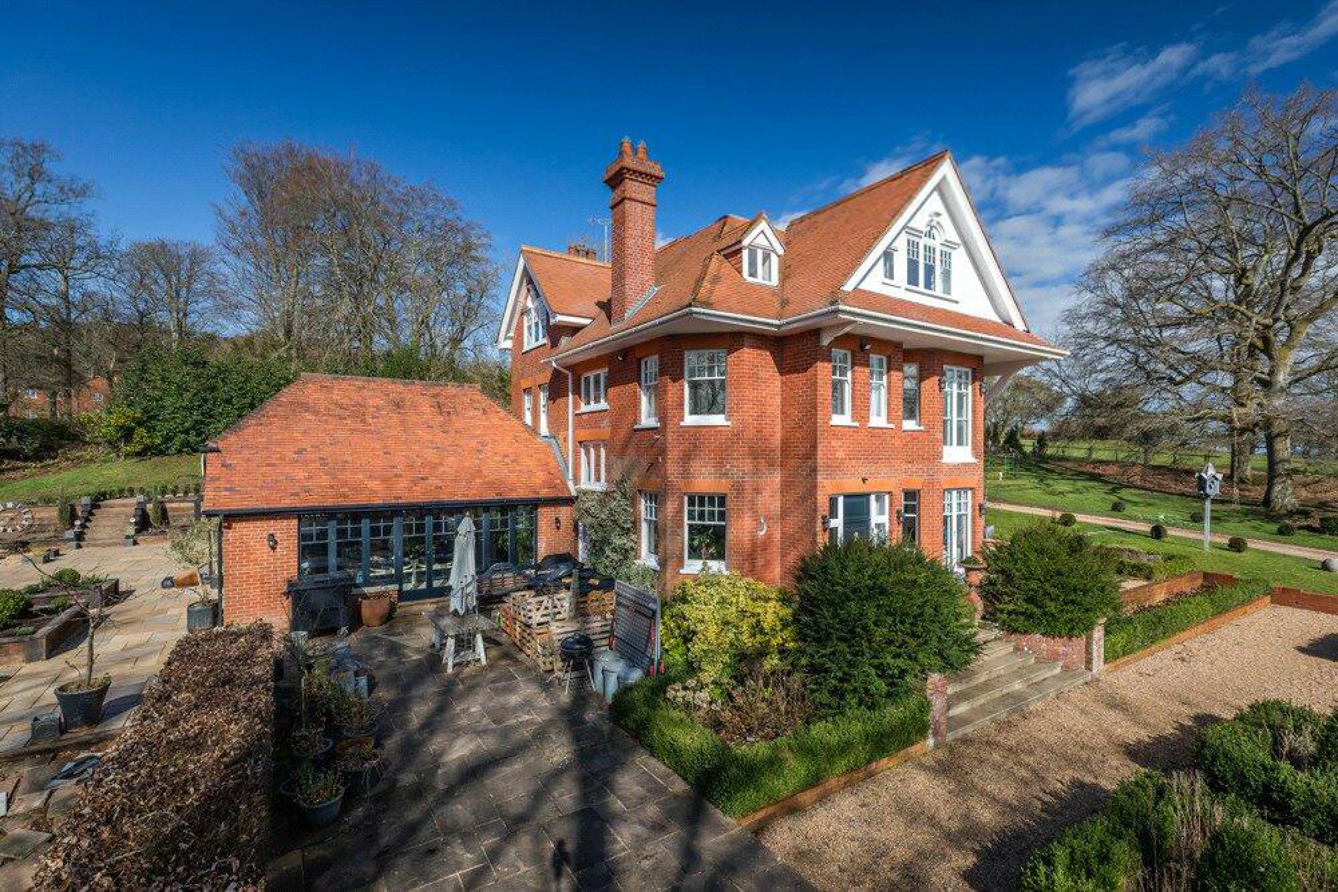 Helyer Davies Architects